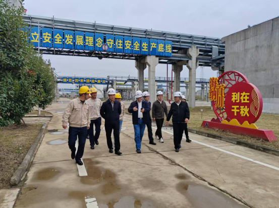 湖南哈哈体育独立董事及证券公司领导一行到贵溪公司调研指导工作